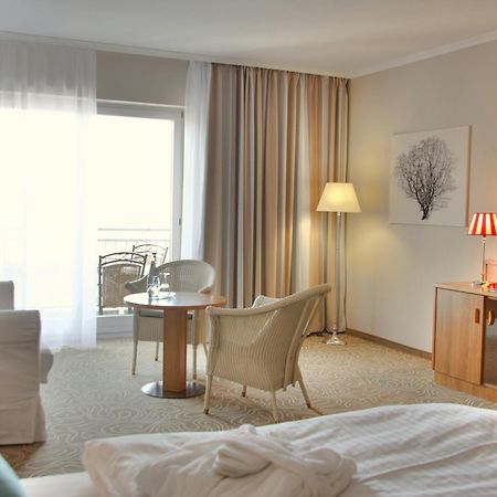 Mein Strandhaus - Hotel, Restaurant & Schwimmbad Timmendorfer Strand Bagian luar foto