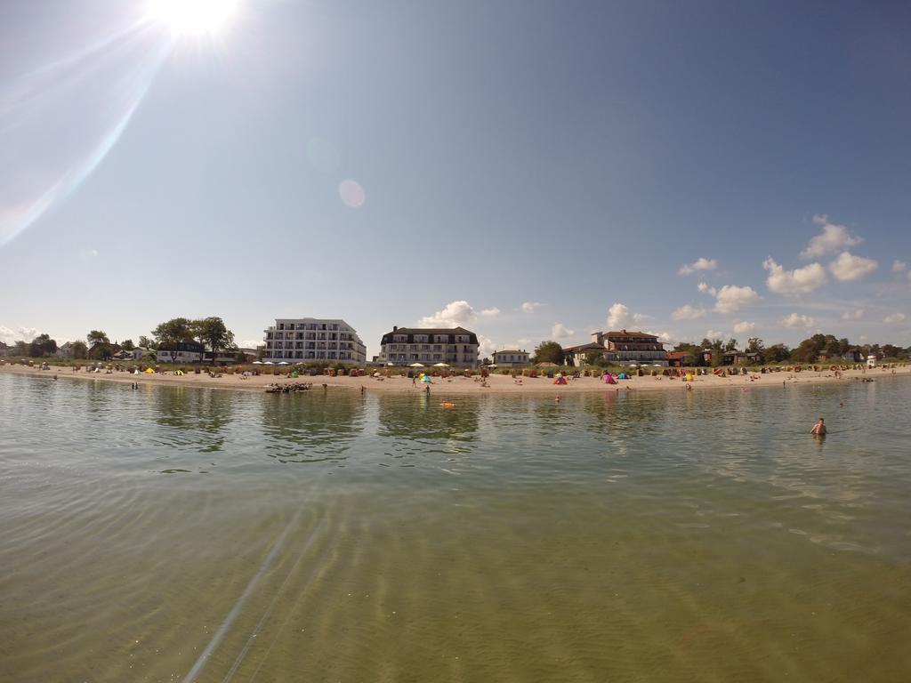 Mein Strandhaus - Hotel, Restaurant & Schwimmbad Timmendorfer Strand Bagian luar foto